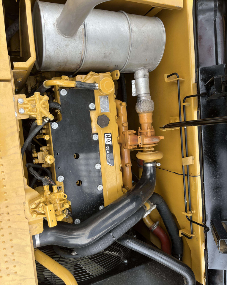 Used Cat Excavator CAT 320D High Quality Japan Used Construction Machine 20ton Excavator cat320d for sale - Excavator: picture 4 Used Cat Excavator CAT 320D High Quality Japan Used Construction Machine 20ton Excavator cat320d for sale - Excavator: picture 4
