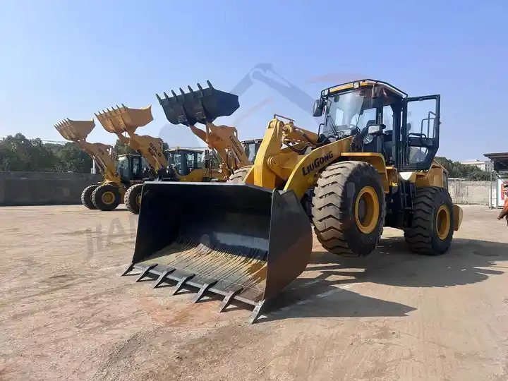 Competitive Original LiuGong Wheel Loader 856H in Good Condition with LOW PRICE - Wheel loader: picture 3 Competitive Original LiuGong Wheel Loader 856H in Good Condition with LOW PRICE - Wheel loader: picture 3