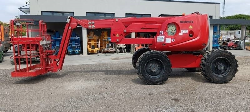 Haulotte HA16PXNT - 16m, 4x4x4, diesel - Articulated boom: picture 4 Haulotte HA16PXNT - 16m, 4x4x4, diesel - Articulated boom: picture 4