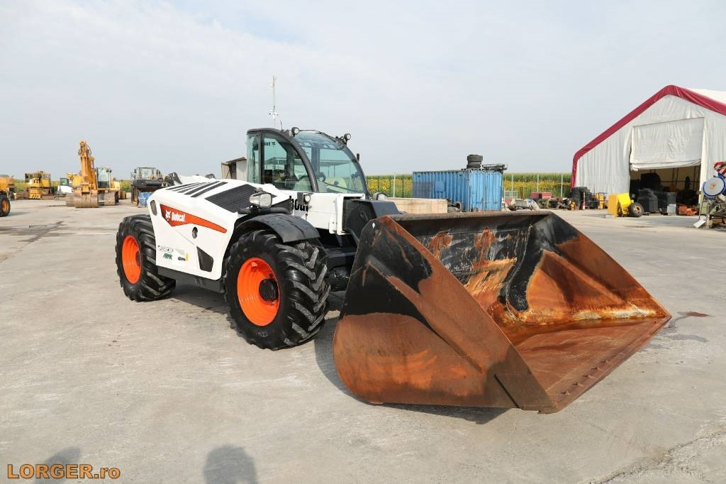 Bobcat TL38.70HF - Telescopic handler: picture 4 Bobcat TL38.70HF - Telescopic handler: picture 4