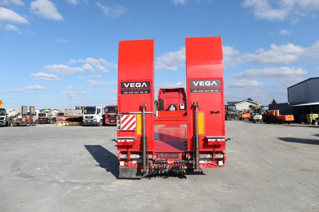 MAN TGX 18.500 4x2 LLS + Trailer Vega 3 axel lowbed - Tractor unit: picture 4 MAN TGX 18.500 4x2 LLS + Trailer Vega 3 axel lowbed - Tractor unit: picture 4