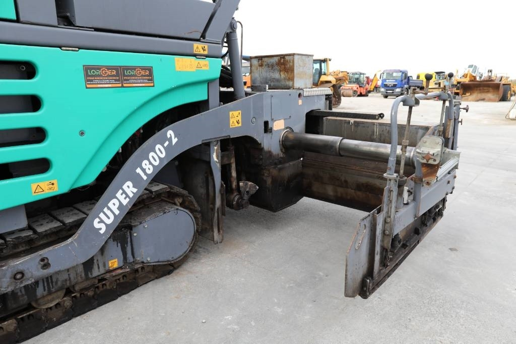 Asphalt paver Vögele Super 1800 - 2: picture 17