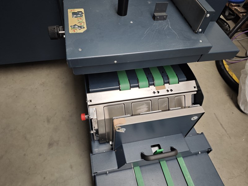 Bourg CP BB 3002 | 2.6Mio - Binding machine: picture 3 Bourg CP BB 3002 | 2.6Mio - Binding machine: picture 3