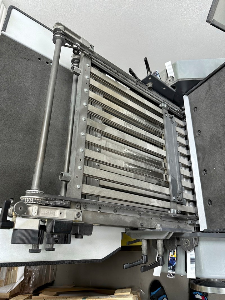 Heidelberg, Heidelberg/Stahl Heidelberg Stahlfolder Ti 40 I 2009 - Folding machine: picture 3 Heidelberg, Heidelberg/Stahl Heidelberg Stahlfolder Ti 40 I 2009 - Folding machine: picture 3