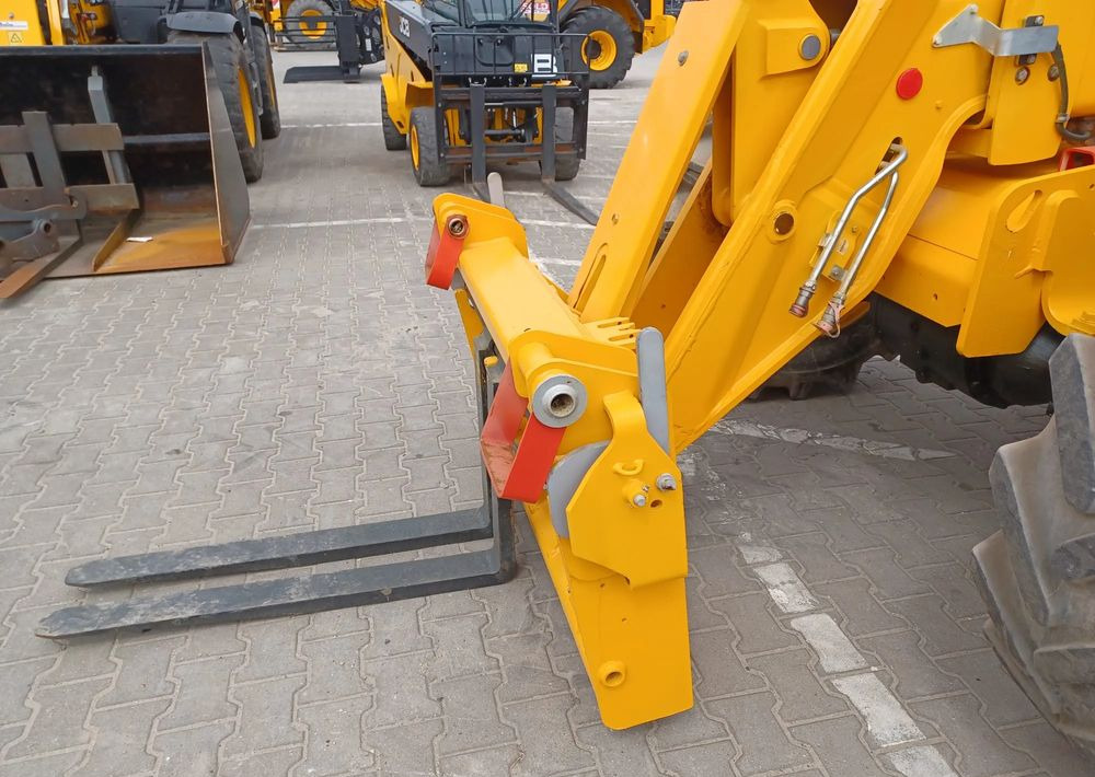 Telescopic handler JCB 531-70: picture 9