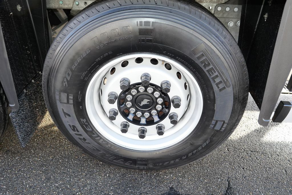 Closed box semi-trailer Schmitz Cargobull SKO 24/ 3 x ZURRLEISTE / LED/ LIFT 39 tsd km: picture 19