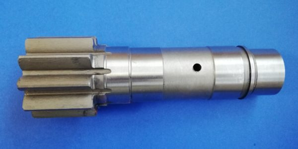 010410A Kubota KX61 swing motor shaft - Swing motor for Construction machinery: picture 5 010410A Kubota KX61 swing motor shaft - Swing motor for Construction machinery: picture 5