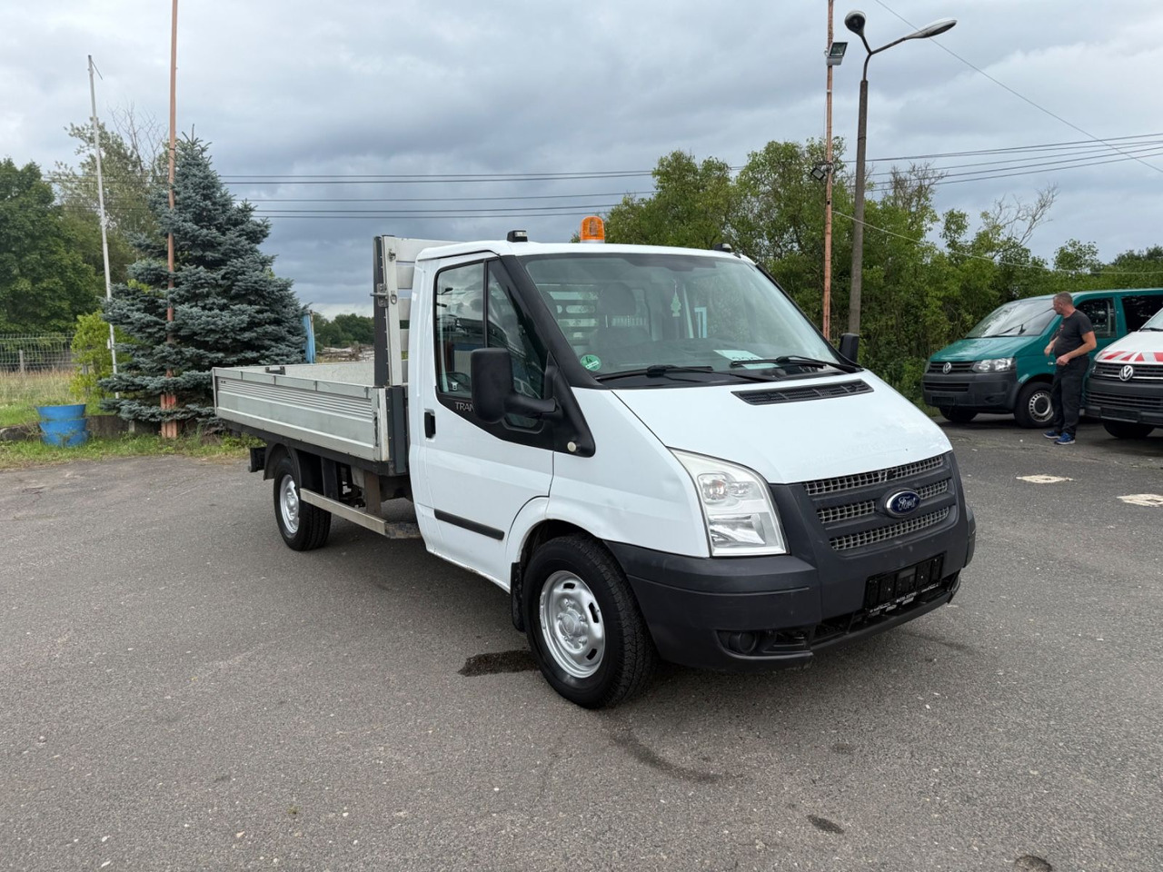 Ford Transit Pritsche FT 350 M Einzelkabine 110 KM - Flatbed van: picture 2 Ford Transit Pritsche FT 350 M Einzelkabine 110 KM - Flatbed van: picture 2