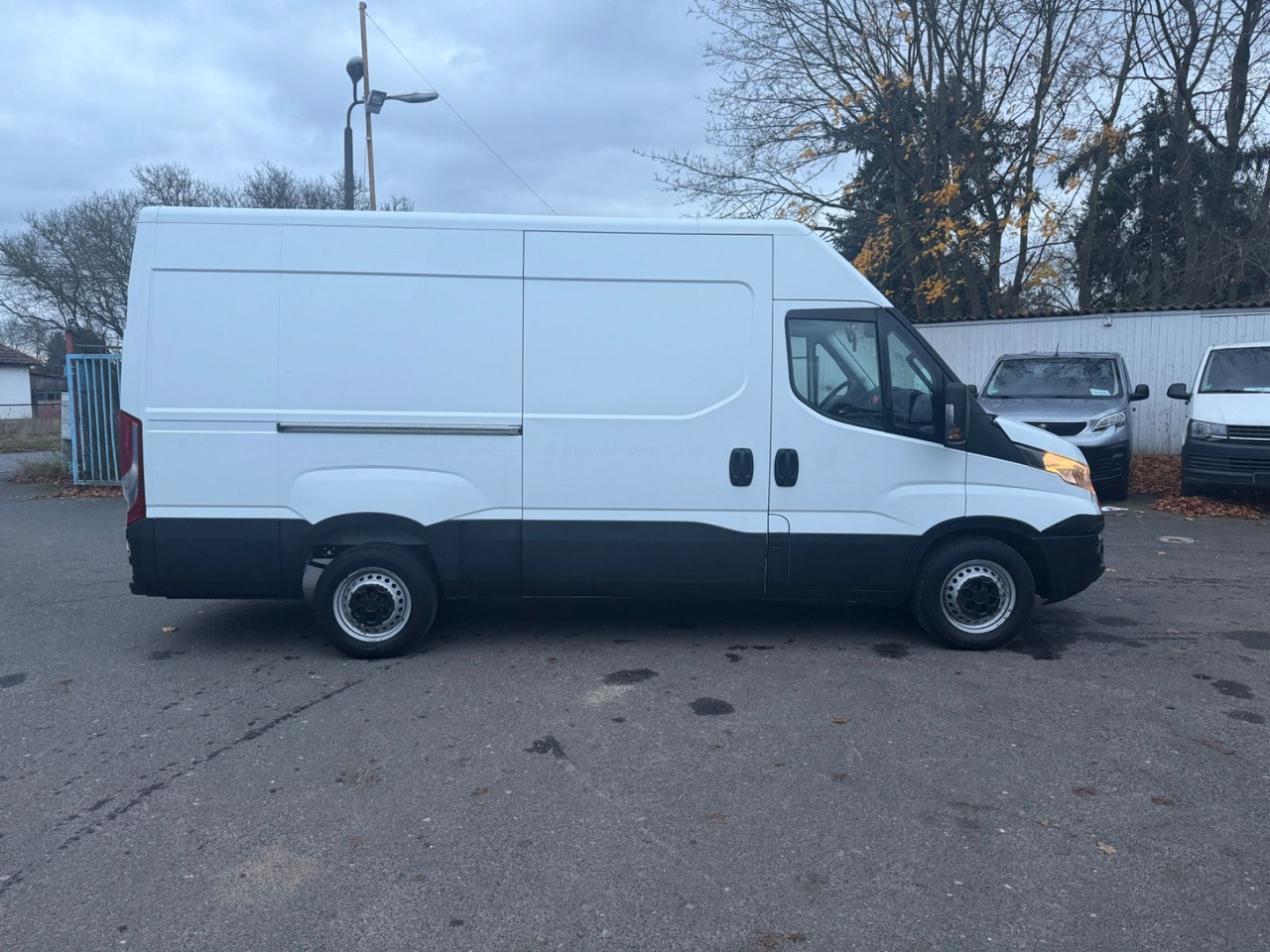 Iveco Daily Kasten HKa 35 S 16 AUTOMATIK - Panel van: picture 2 Iveco Daily Kasten HKa 35 S 16 AUTOMATIK - Panel van: picture 2