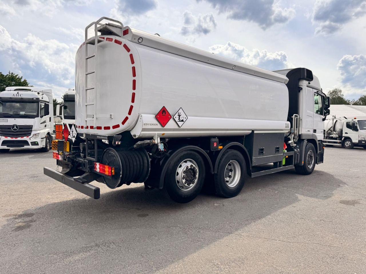 Mercedes-Benz Actros 2541 Tankwagen - Tank truck: picture 4 Mercedes-Benz Actros 2541 Tankwagen - Tank truck: picture 4