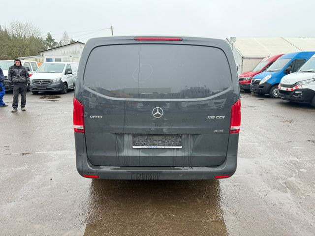Mercedes-Benz Vito Kasten 119 4x4 Lang Motorschaden - Small van: picture 4 Mercedes-Benz Vito Kasten 119 4x4 Lang Motorschaden - Small van: picture 4