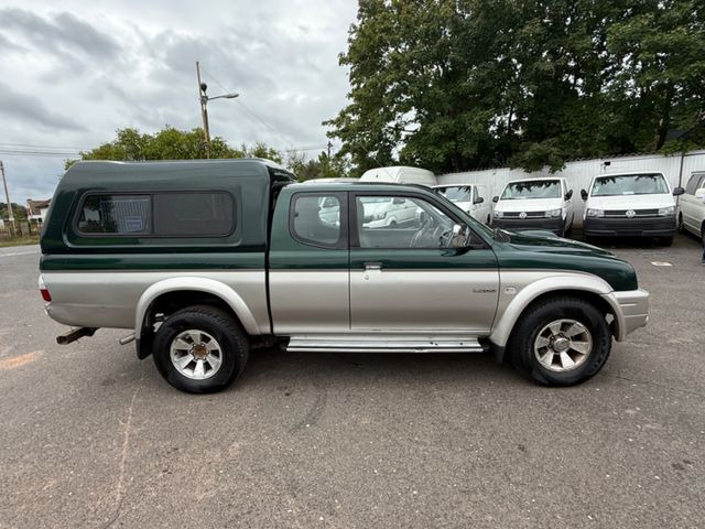 Mitsubishi L200 Magnum TD Intense Club Cab 2500 - SUV: picture 3 Mitsubishi L200 Magnum TD Intense Club Cab 2500 - SUV: picture 3