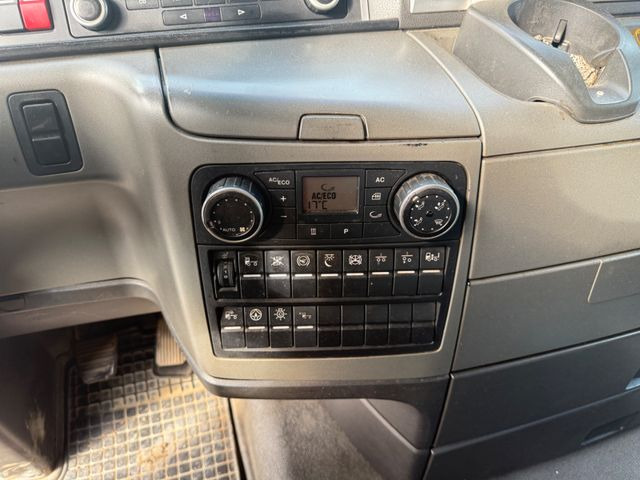 Tractor unit MAN TGX 18.440: picture 15