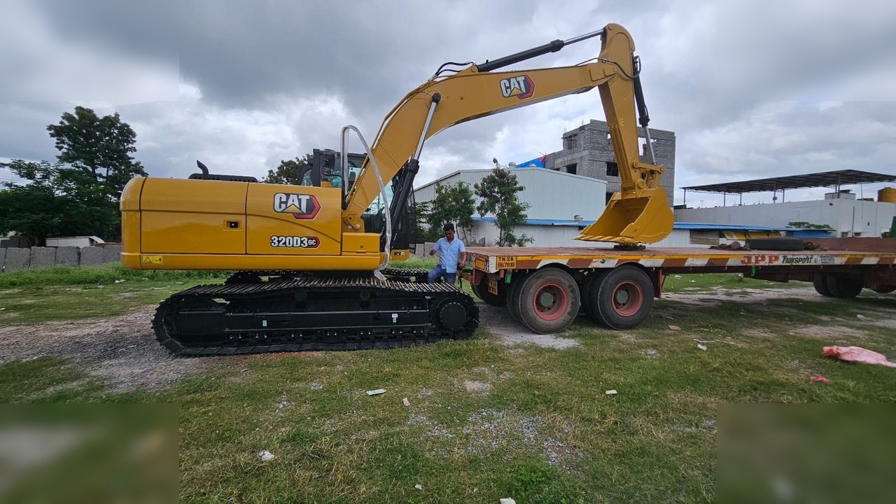 New Crawler excavator CATERPILLAR 320D3GC: picture 13