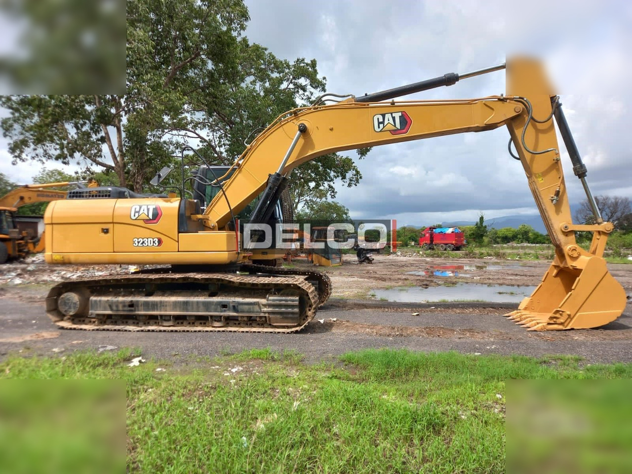 CATERPILLAR 323D3 - Crawler excavator: picture 1 CATERPILLAR 323D3 - Crawler excavator: picture 1