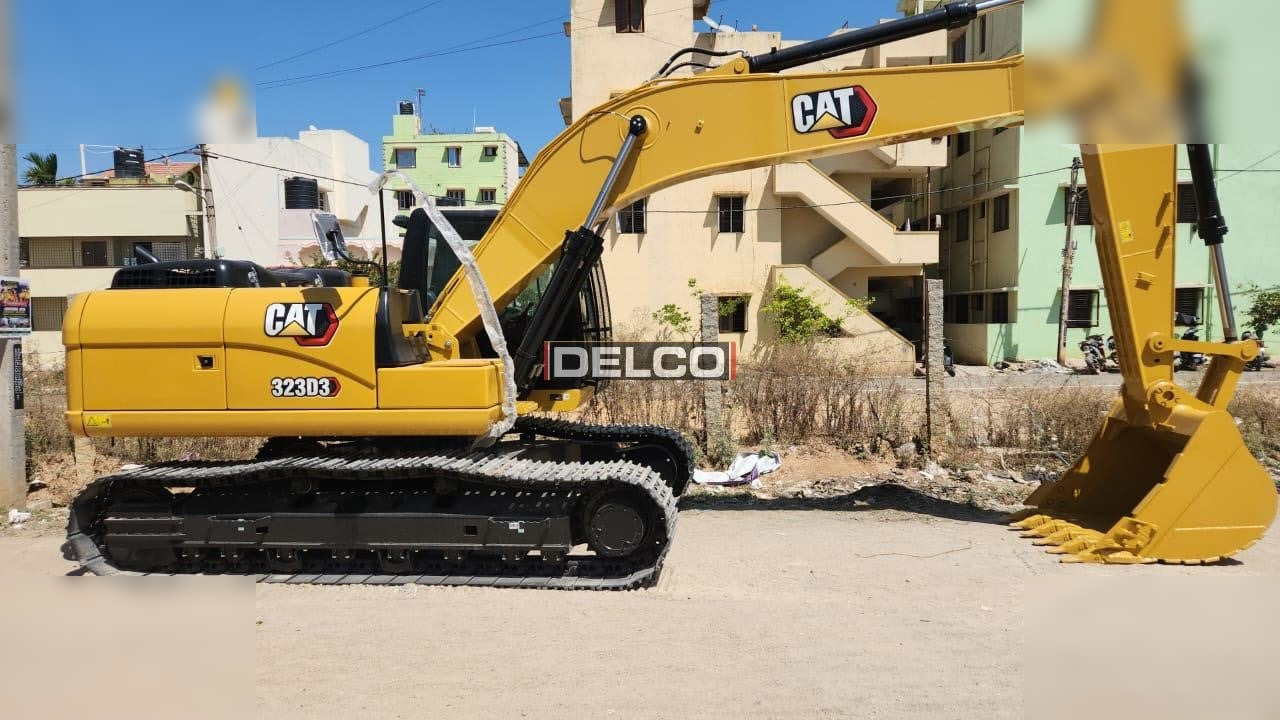 CATERPILLAR 323D3 - Crawler excavator: picture 1 CATERPILLAR 323D3 - Crawler excavator: picture 1