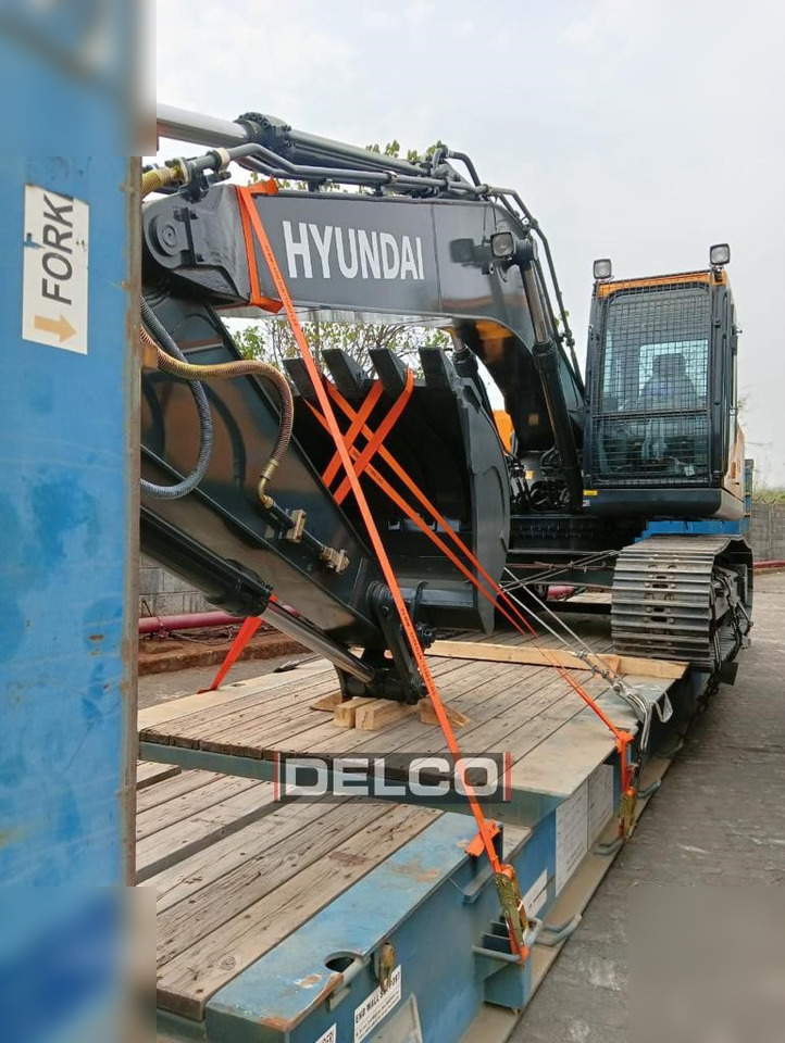 New Crawler excavator HYUNDAI ROBEX 210: picture 10