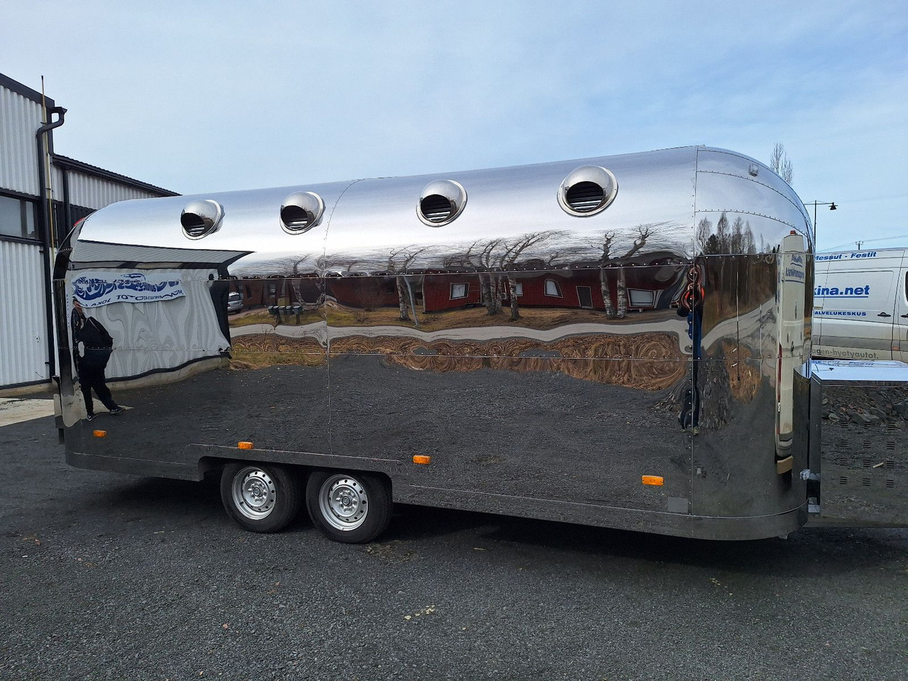Esselmann Delistar American 6000 ähn. Airstream - Vending trailer: picture 4 Esselmann Delistar American 6000 ähn. Airstream - Vending trailer: picture 4