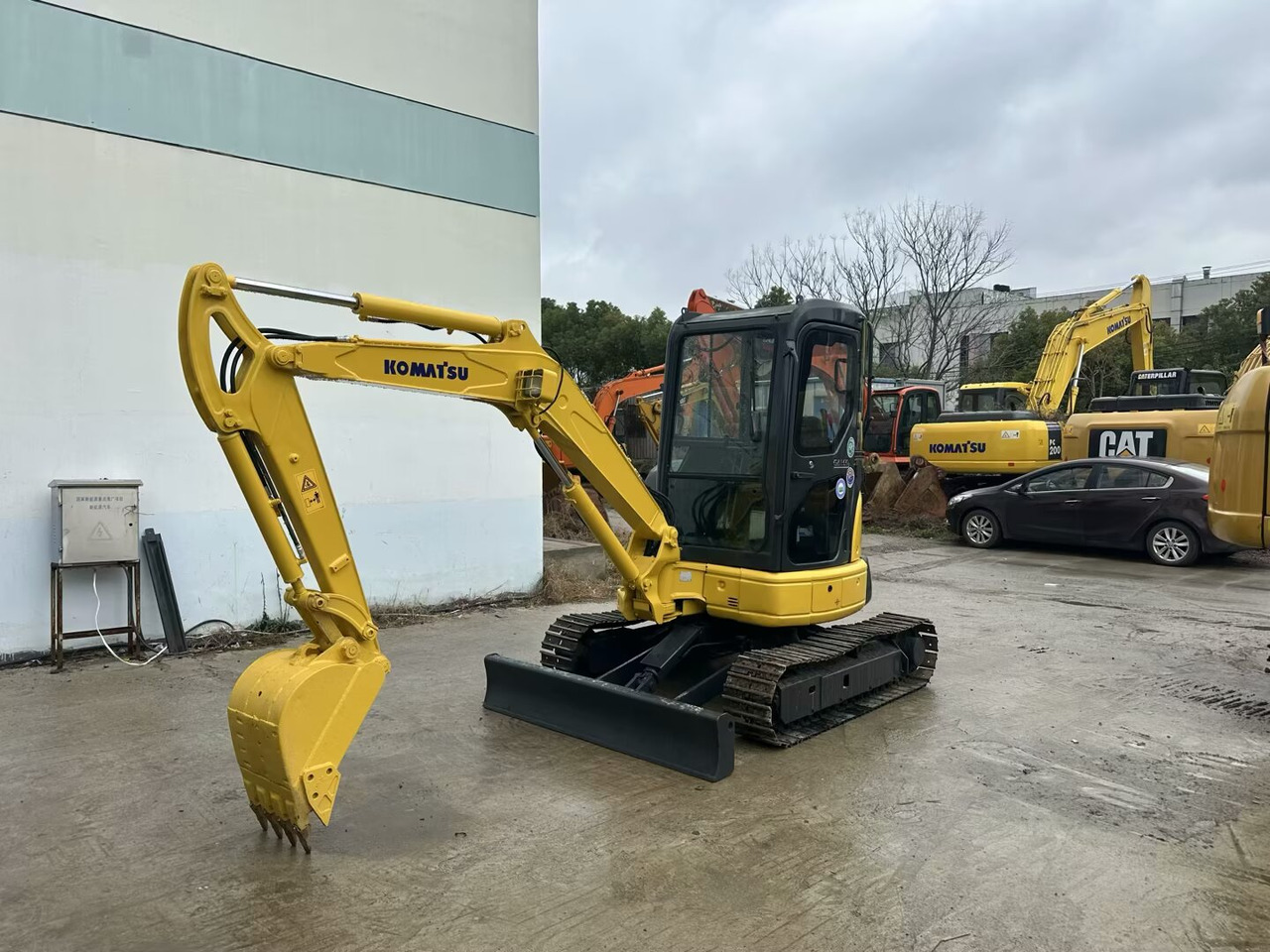 Komatsu pc35MR - Mini excavator: picture 1 Komatsu pc35MR - Mini excavator: picture 1