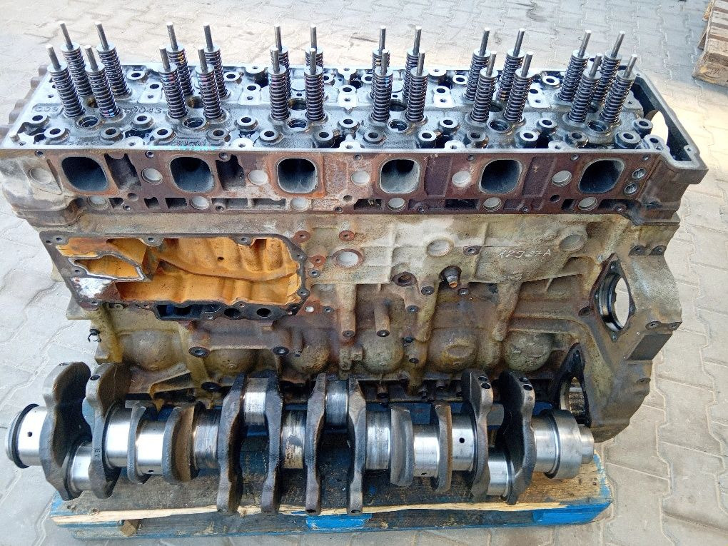 Blok om 471 głowica tłoki stan nieznany, wał po zatarciu - Engine: picture 1 Blok om 471 głowica tłoki stan nieznany, wał po zatarciu - Engine: picture 1