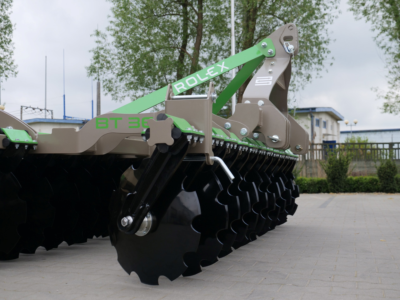 ROLEX Scheibenegge / Discs harrow / Dechaumeur à disques / Erpice a dischi / Grada de discos / Дисковая борона / Brona talerzowa 3 m - Disc harrow: picture 3 ROLEX Scheibenegge / Discs harrow / Dechaumeur à disques / Erpice a dischi / Grada de discos / Дисковая борона / Brona talerzowa 3 m - Disc harrow: picture 3