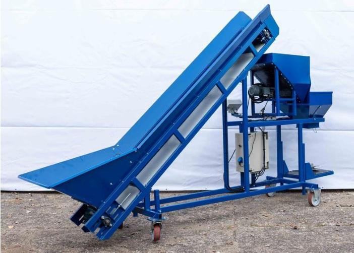 ROLMET Absackwaage / Weighing bagger / Peseuse ensacheuse / Pesatrice / Упаковочная машина с весами / Wagopakowarka WE-1 - Potato equipment: picture 2 ROLMET Absackwaage / Weighing bagger / Peseuse ensacheuse / Pesatrice / Упаковочная машина с весами / Wagopakowarka WE-1 - Potato equipment: picture 2
