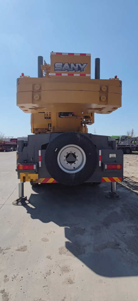 SANY STC1000C5 - Mobile crane: picture 5 SANY STC1000C5 - Mobile crane: picture 5