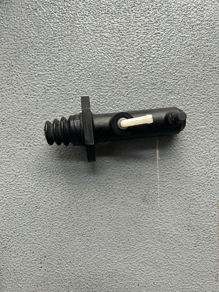 MAN KAT 1-8X8-6X6-4X4-CLUTCH CYLINDER-OFF-ROAD TRUCK - Spare parts: picture 1 MAN KAT 1-8X8-6X6-4X4-CLUTCH CYLINDER-OFF-ROAD TRUCK - Spare parts: picture 1