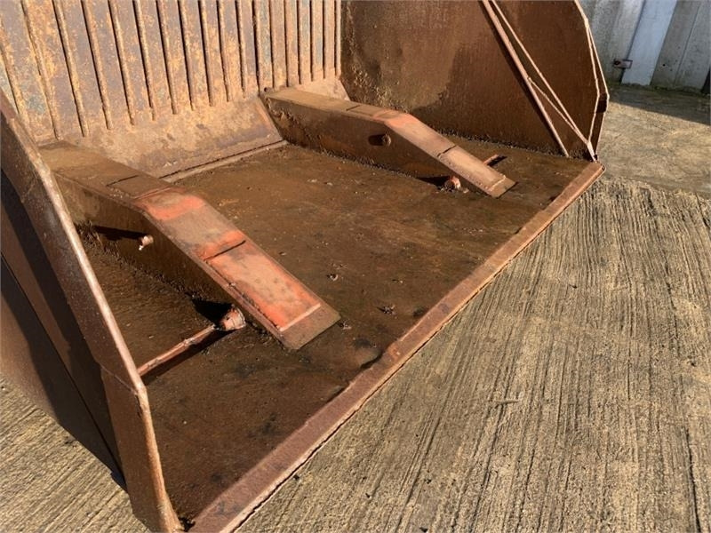 Cherry Products Hy-Tip Toe Tip Bucket - Articulated dumper: picture 5 Cherry Products Hy-Tip Toe Tip Bucket - Articulated dumper: picture 5