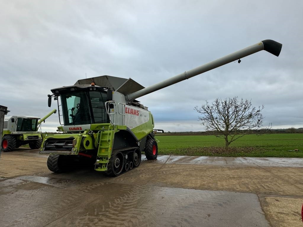 Claas Lexion 600 TT - Combine harvester: picture 1 Claas Lexion 600 TT - Combine harvester: picture 1