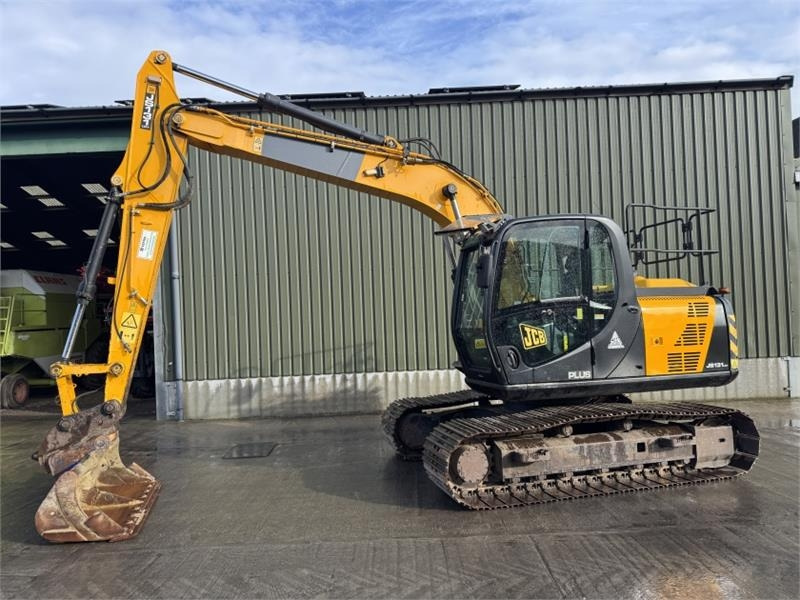 JCB JS 131 LC+ Excavator - Articulated dumper: picture 3 JCB JS 131 LC+ Excavator - Articulated dumper: picture 3