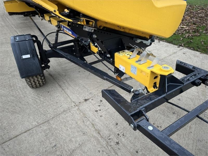 New Holland 41ft Varifeed Header - Harvester attachment: picture 5 New Holland 41ft Varifeed Header - Harvester attachment: picture 5