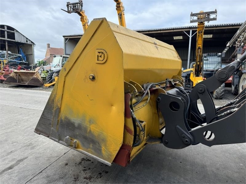 VJD L90 Toe Tip Bucket - Articulated dumper: picture 5 VJD L90 Toe Tip Bucket - Articulated dumper: picture 5