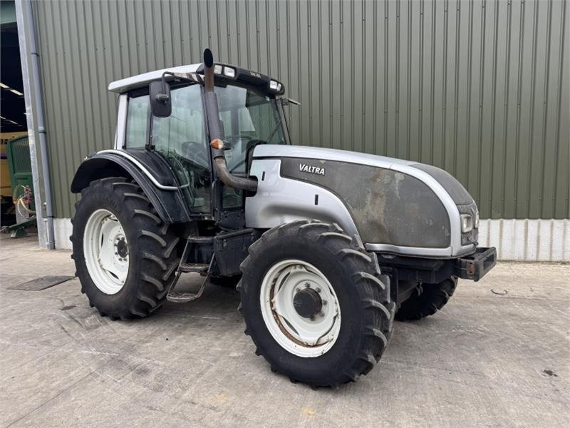 Valtra T121 Tractor - Farm tractor: picture 3 Valtra T121 Tractor - Farm tractor: picture 3