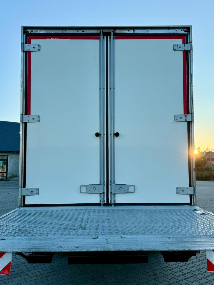 MERCEDES-BENZ ACTROS 1840 / CHŁODNIA / WINDA / 15 EUROPALET / 6.10 M DŁUGOŚCI / DUŻA KABINA / AUTOMAT / SPROWADZONY / SERWISOWANY / EURO 6 - Refrigerator truck: picture 5 MERCEDES-BENZ ACTROS 1840 / CHŁODNIA / WINDA / 15 EUROPALET / 6.10 M DŁUGOŚCI / DUŻA KABINA / AUTOMAT / SPROWADZONY / SERWISOWANY / EURO 6 - Refrigerator truck: picture 5