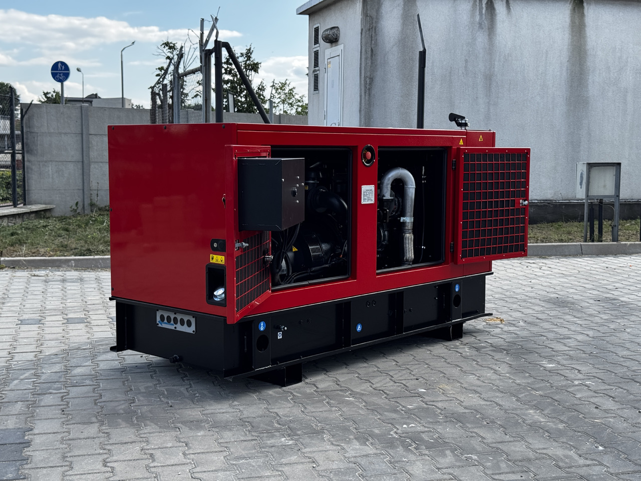 New Generator set IVECO 80 kVA / 65 kW: picture 7 New Generator set IVECO 80 kVA / 65 kW: picture 7