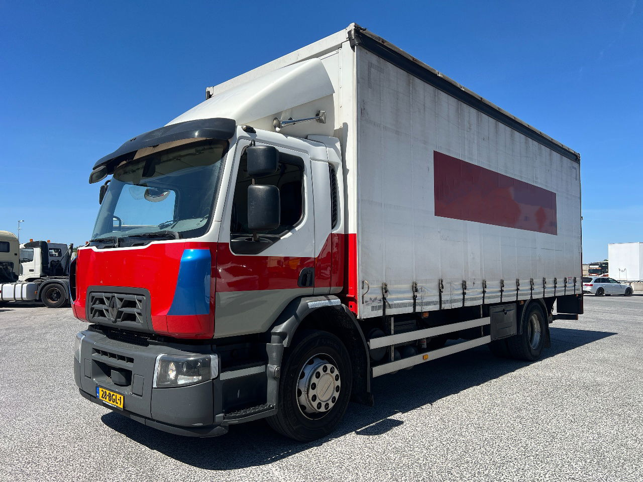 Renault D Wide 330, 19Ton, New tacho - Curtainsider truck: picture 1 Renault D Wide 330, 19Ton, New tacho - Curtainsider truck: picture 1