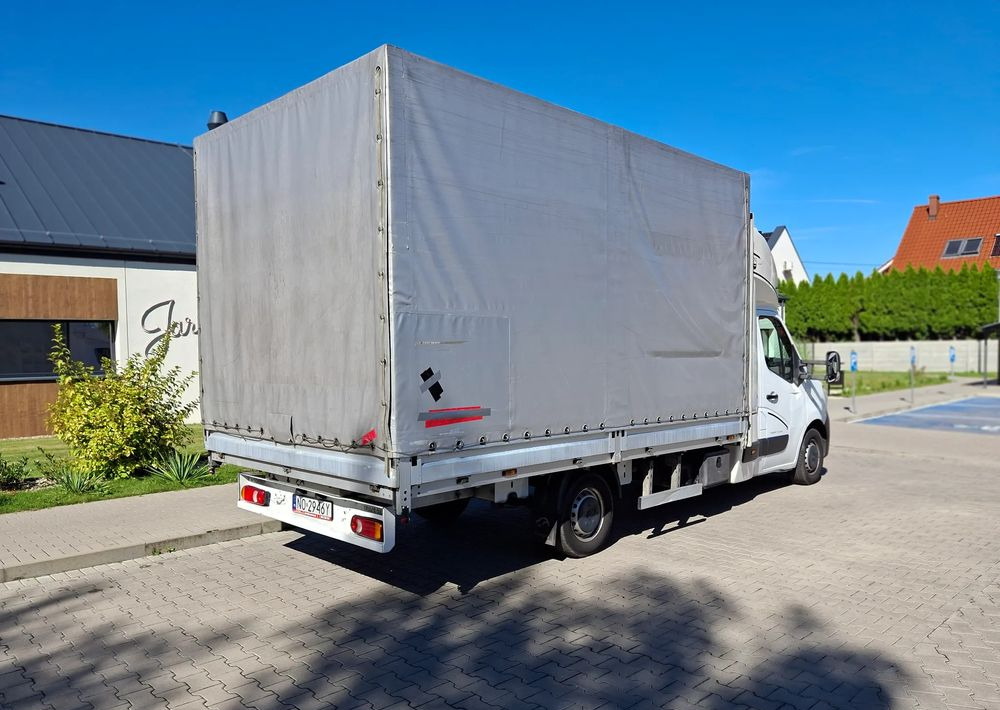 Renault Master - Curtain side van: picture 5 Renault Master - Curtain side van: picture 5