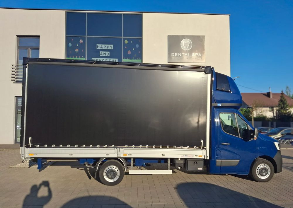 Renault Master - Curtain side van: picture 5 Renault Master - Curtain side van: picture 5