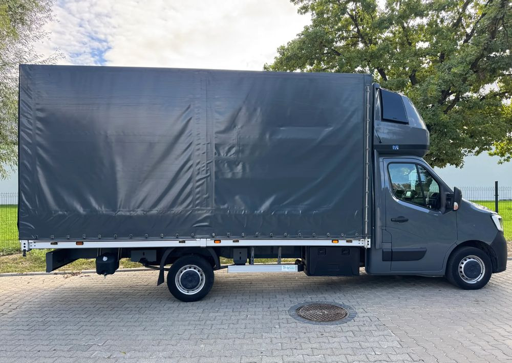 Renault Master - Curtain side van: picture 4 Renault Master - Curtain side van: picture 4