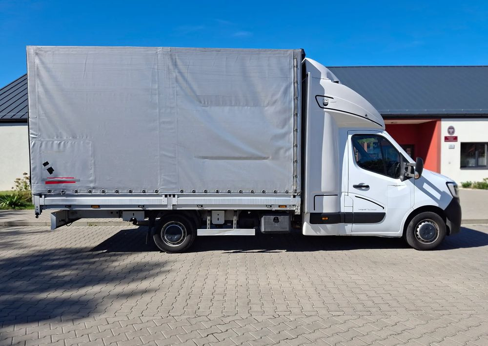 Renault Master - Curtain side van: picture 2 Renault Master - Curtain side van: picture 2