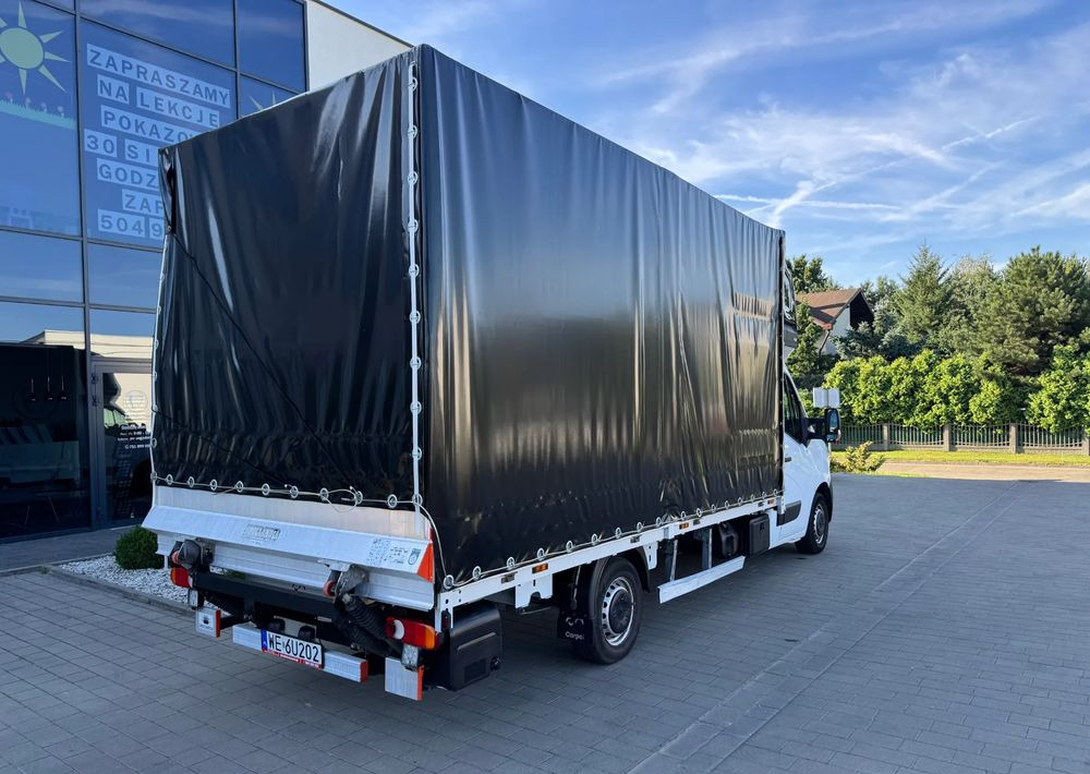 Renault Master - Curtain side van: picture 5 Renault Master - Curtain side van: picture 5