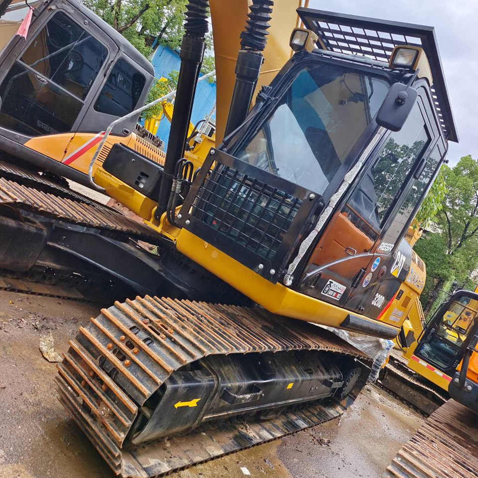 CAT 320D2 - Crawler excavator: picture 3 CAT 320D2 - Crawler excavator: picture 3