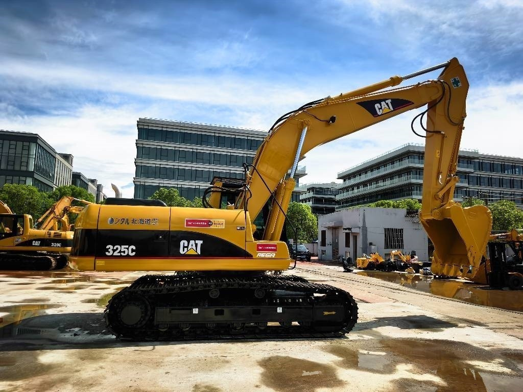 CAT 325 C - Crawler excavator: picture 3 CAT 325 C - Crawler excavator: picture 3