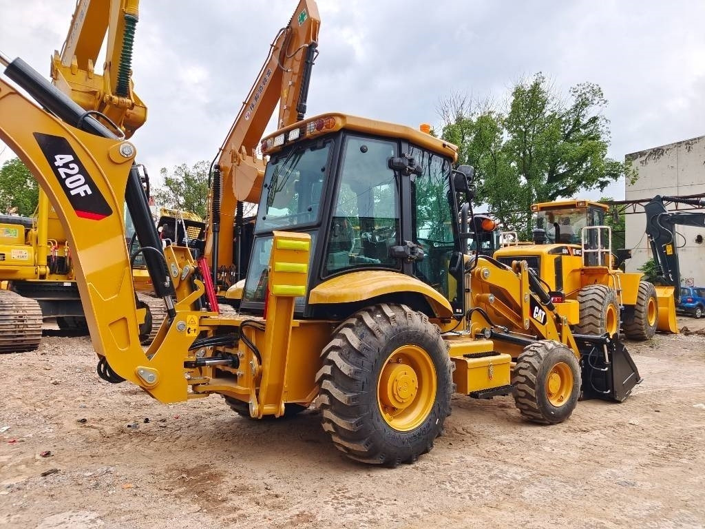 CAT 430 F - Backhoe loader: picture 3 CAT 430 F - Backhoe loader: picture 3