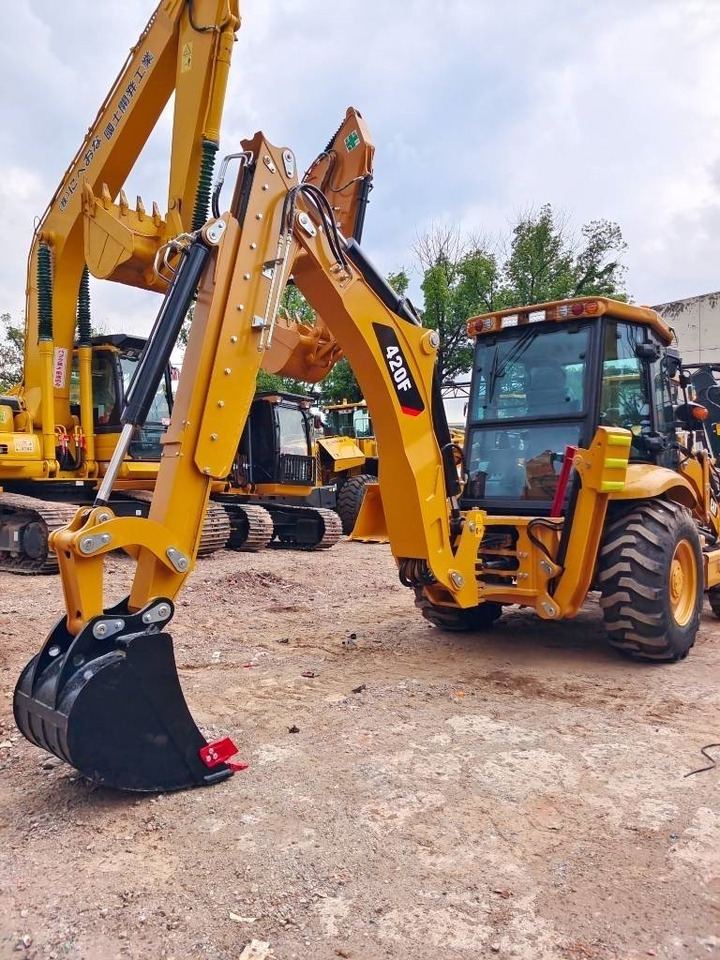 CAT 430 F - Backhoe loader: picture 2 CAT 430 F - Backhoe loader: picture 2