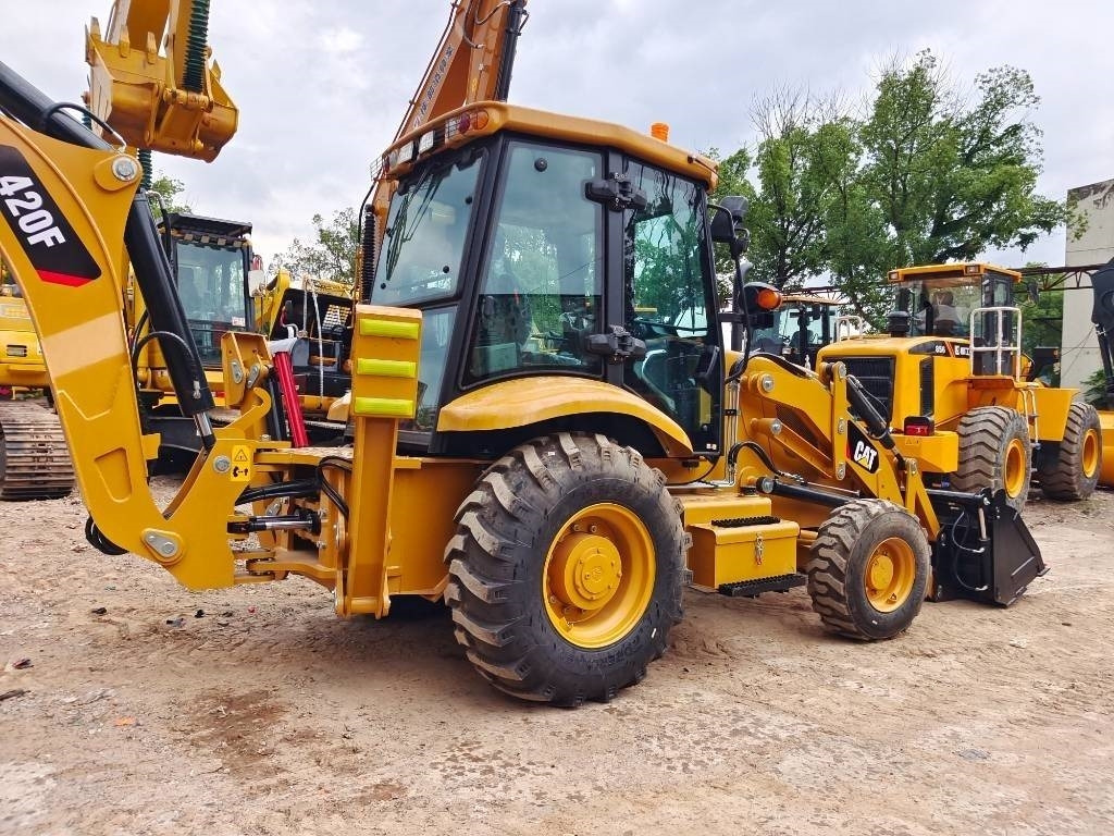 CAT 430 F - Backhoe loader: picture 4 CAT 430 F - Backhoe loader: picture 4