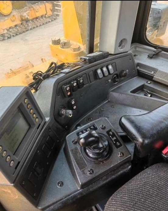 CAT D 8 T - Bulldozer: picture 4 CAT D 8 T - Bulldozer: picture 4