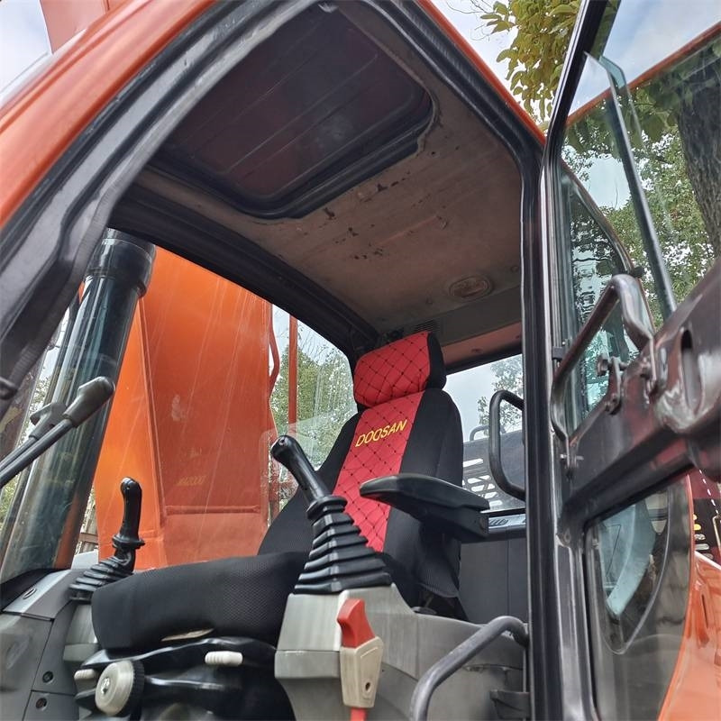Crawler excavator Doosan DX 225 LC-9C: picture 8