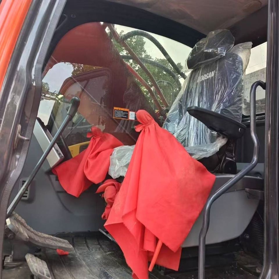 Doosan DX 300 - Crawler excavator: picture 5 Doosan DX 300 - Crawler excavator: picture 5